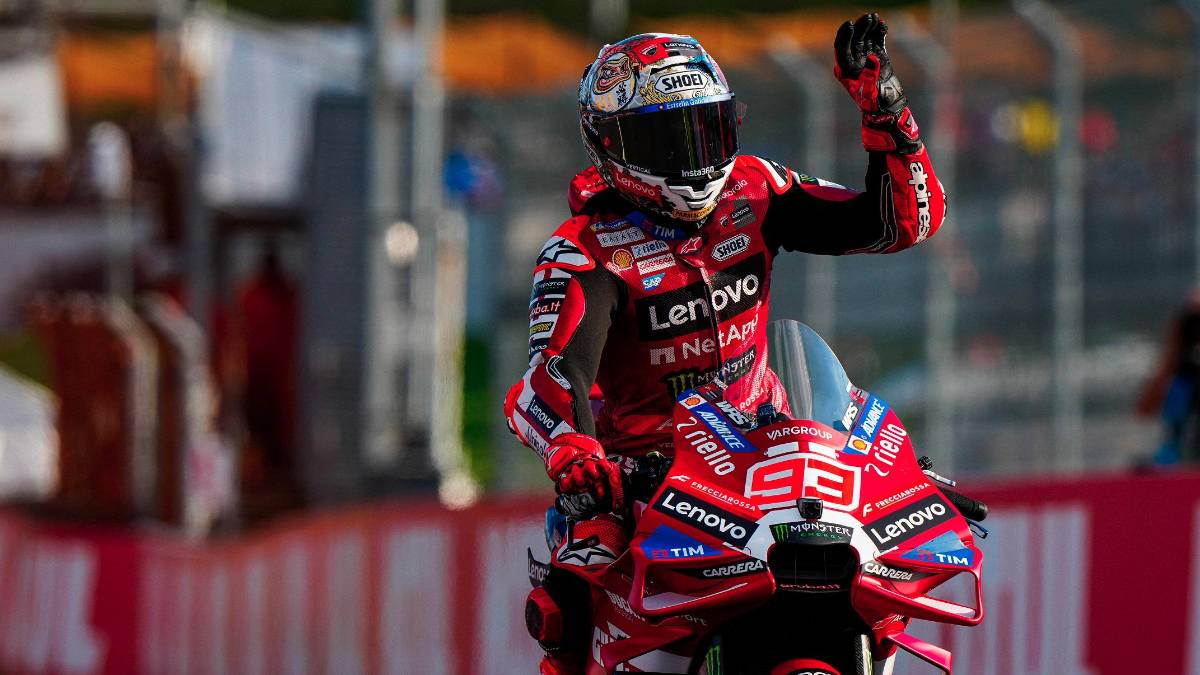 Marc Marquez celebra il successo nella Sprint race di Motegi (foto MotoGp.com)