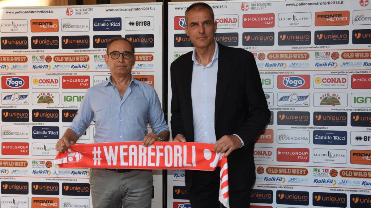 Ufficiale: l'Unieuro Forlì e il tecnico Dell'Agnello ancora insieme