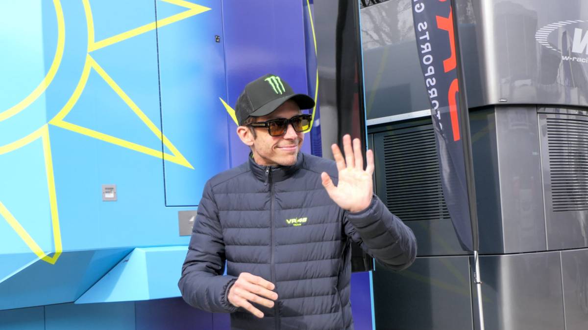 Automobilismo, Imola: Sì, quel pilota è proprio Valentino Rossi VIDEO