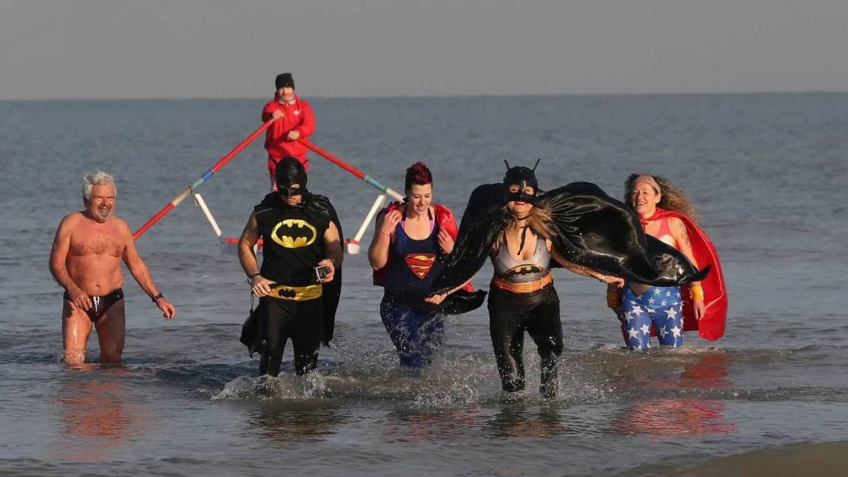 Torna il tuffo della Befana a Tagliata di Cervia