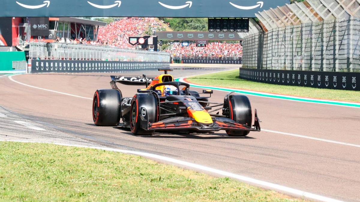 Formula uno, vince per la quarta volta consecutiva a Imola Verstappen su Redbull. Ferrari se la gioca tutta ma resta giù dal podio, abbandona Antonelli