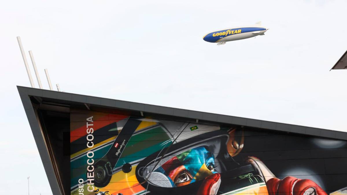 Imola, per il sabato del Wec invasione di tifosi, pole position Ferrari e tutti a naso in su per il dirigibile GALLERY