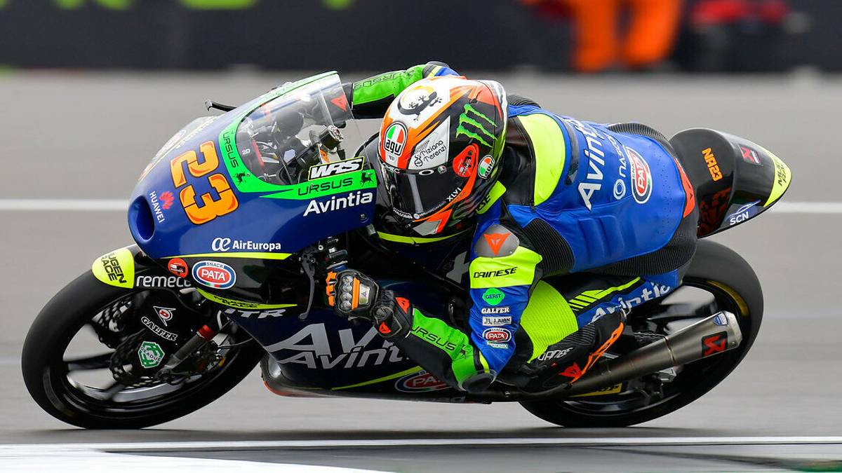 Moto3, pole a Fenati con Antonelli terzo, Migno quarto e Bartolini ottavo