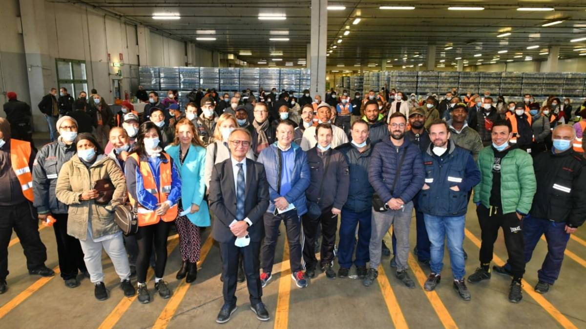 Cesena, il sindaco Lattuca in visita ad Aster Coop
