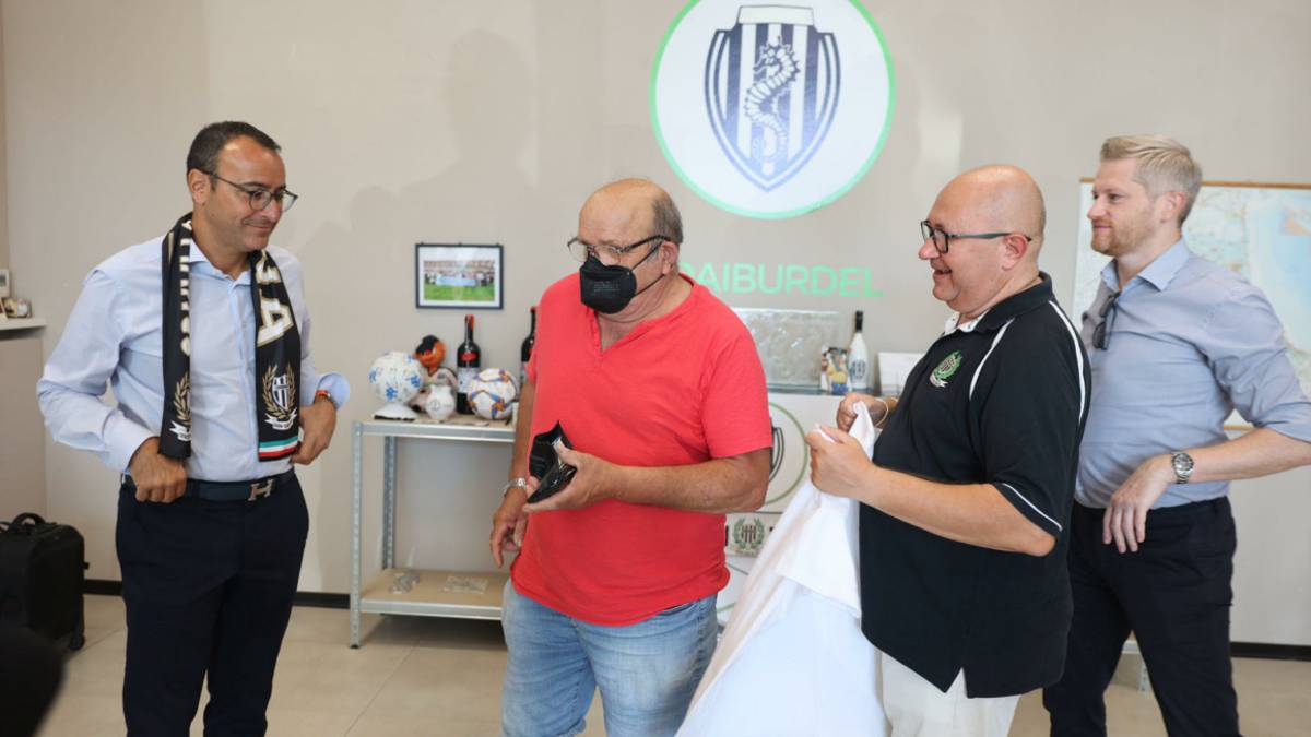 Calcio C, Cesena: il primo abbonato è un tifoso di Poggio Torriana VIDEO