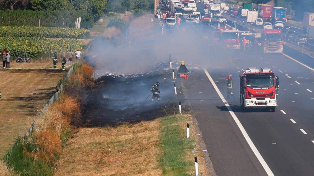 Incidente e camion a fuoco: autostrada A14 in tilt tra il casello Rubicone e quello di Cesena