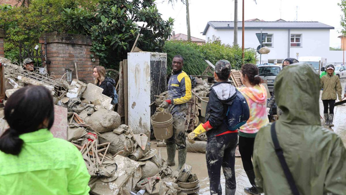 Cesena, alluvione: il Comune mette 8 case popolari a disposizione di 25 persone sfollate