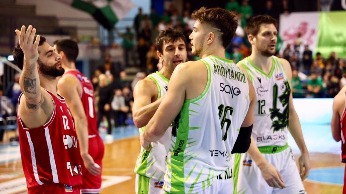 Basket B, biglietti Andrea Costa Imola-Blacks Faenza: martedì via alla prevendita