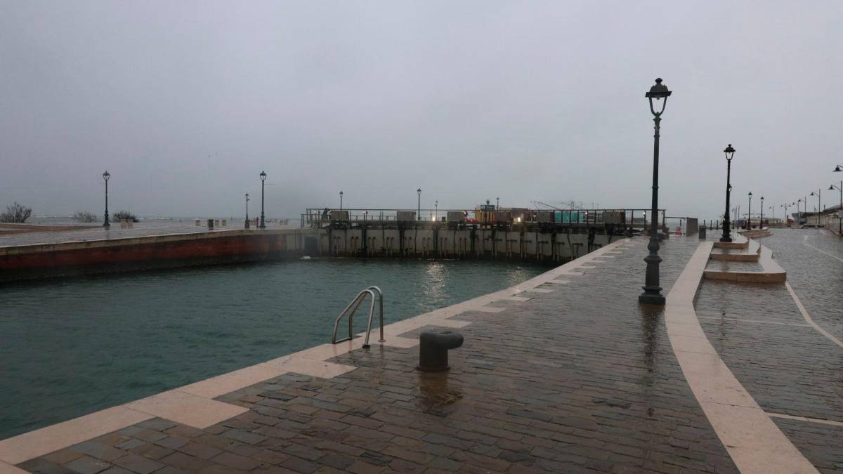 Le porte vinciane chiuse a Cesenatico