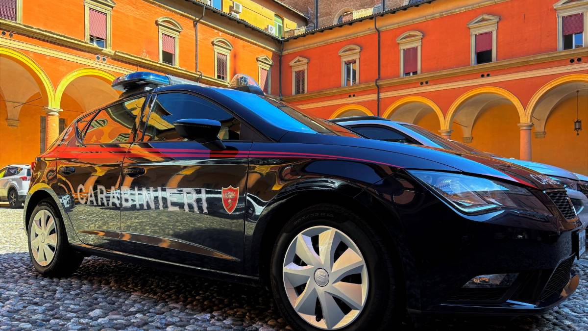 Arrestato 17enne straniero che aggredisce e minaccia con un coltello un operatore di un centro accoglienza