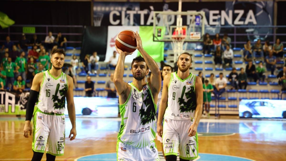 Basket B, Blacks Faenza-Fiorenzuola: sfida d'alta quota