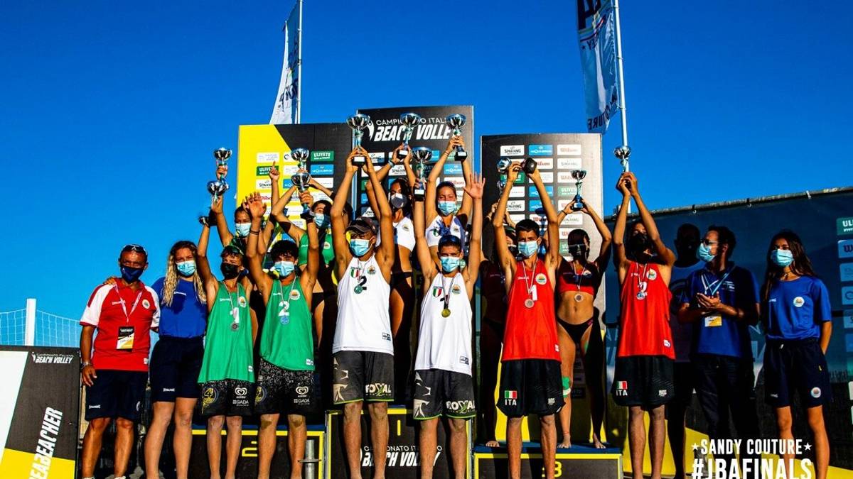 Beach volley, un oro e un bronzo targati Dinamo Bellaria ai tricolori di Caorle