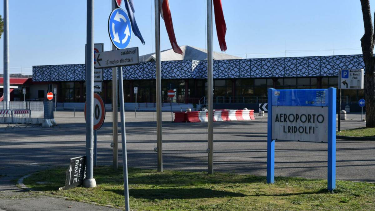 Forlì, annunciate nuove rotte per l'aeroporto Ridolfi