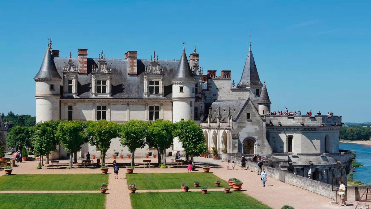 Tour guidato della Francia: cosa raccontano davvero i Castelli della Loira oltre la loro bellezza