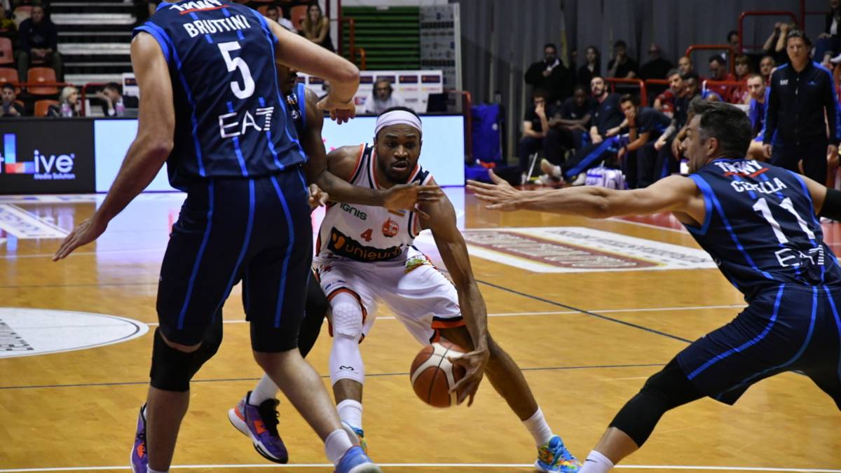 Basket A2, Unieuro da sogno. Martino: Vietato sentirsi appagati- Gallery