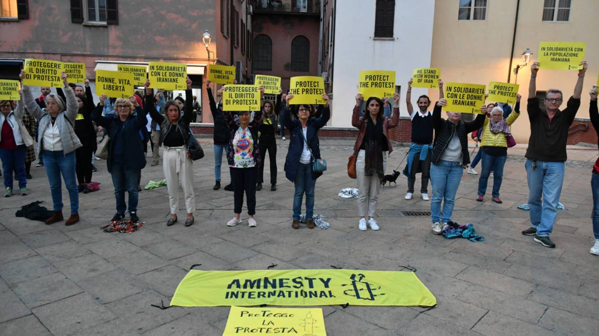 Donne, vita e libertà: anche a Forlì solidarietà alle donne iraniane - Gallery