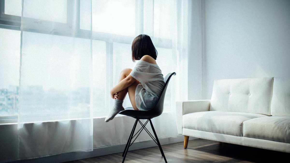 Sfregia la compagna: rampollo di una nota famiglia riminese ai domiciliari dalla madre