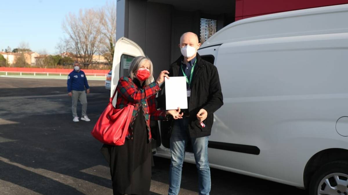 Imola, sono arrivate le 25 dosi di vaccino anti Covid
