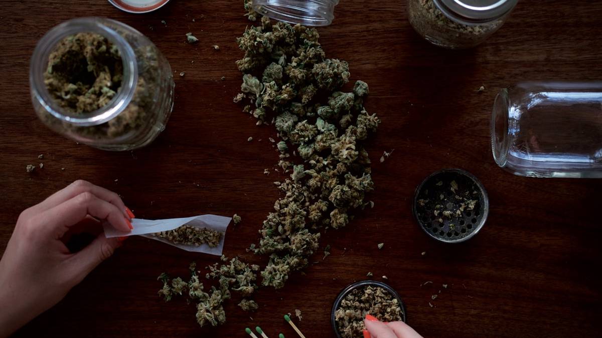 Forlì, droga: 400 dosi pronte per la vendita, arrestati due giovani spacciatori