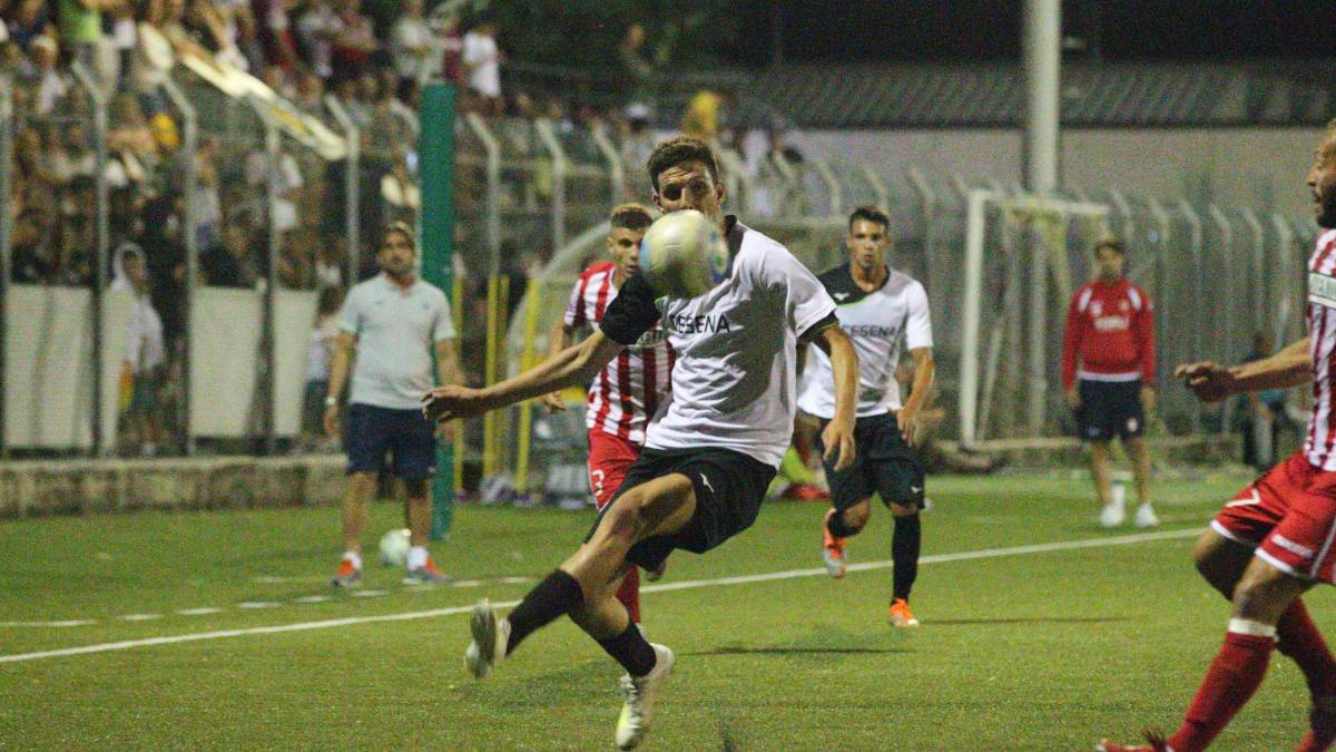 Calcio serie C, Cesena: serio infortunio a Cortesi