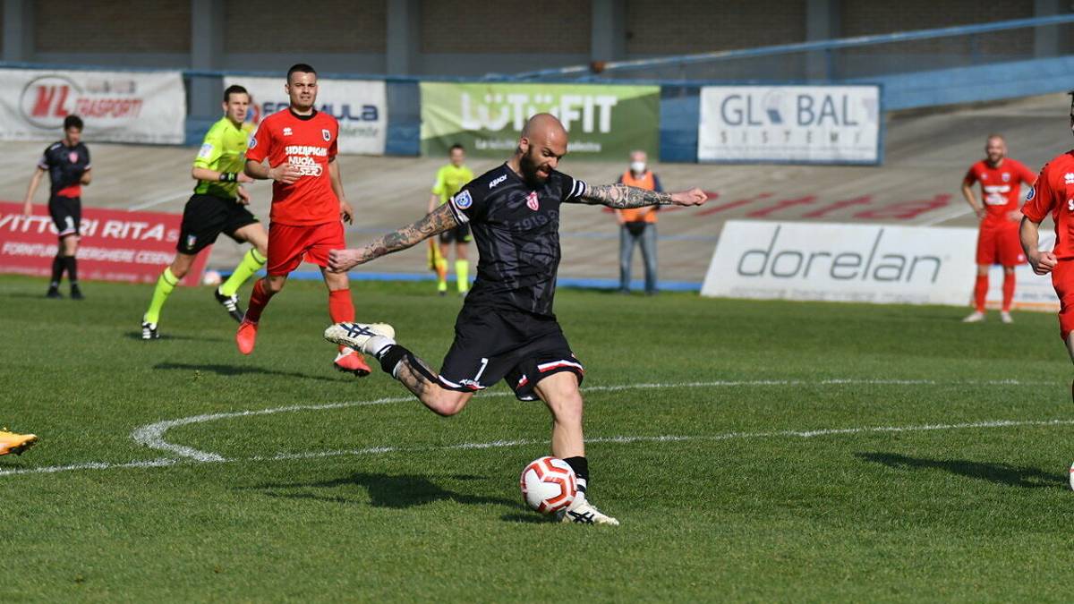 Calcio D, un rigore allo scadere stoppa il Forlì, ko il Cattolica