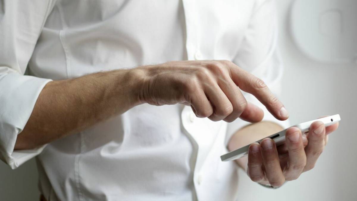 Affetti collaterali: l'uomo che sta sempre al telefono