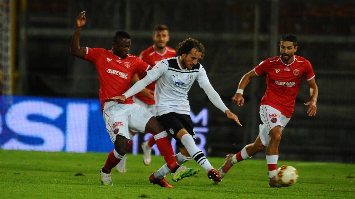 Calcio C, in vetta ci sono Carpi, Matelica e SudTirol