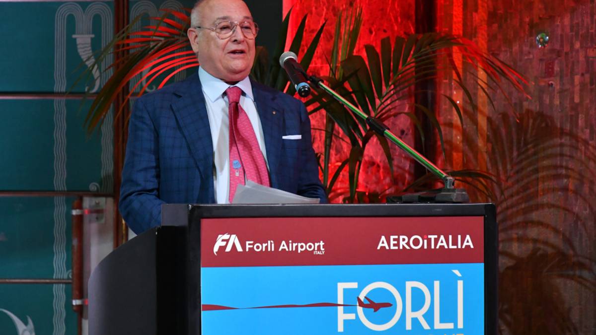 Forlì, aeroporto: concessione per 30 anni a Forlì Airport