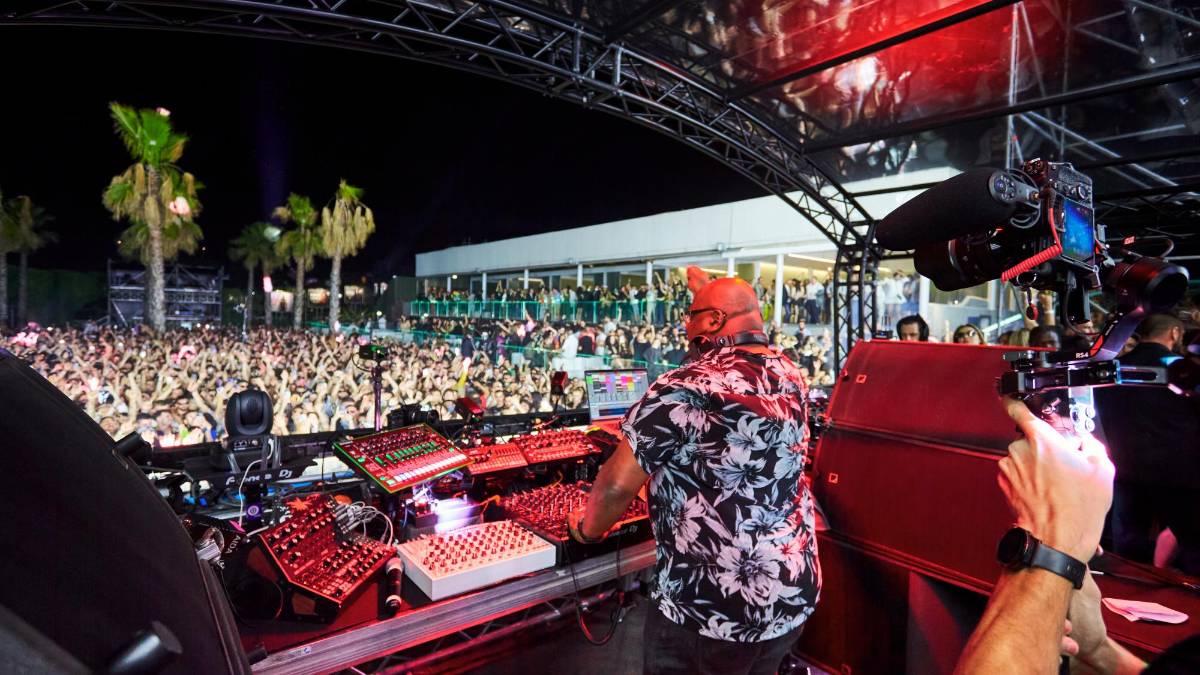 Rimini. De Meis: “Allo Space Ferrari, vini per 50mila euro e jet privati: il turismo di lusso c’è ma servono alberghi adeguati”
