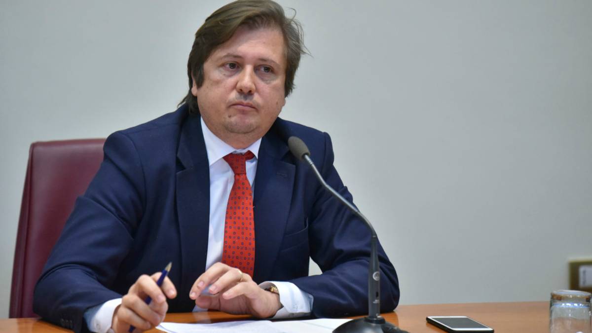Covid Italia, Sileri: Allungare il green pass per chi ha fatto la terza dose e per i guariti