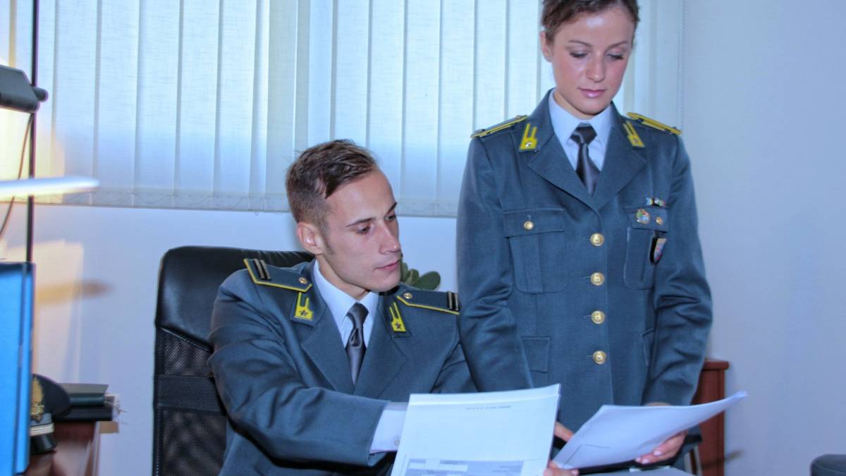Rimini, la Finanza sequestra beni e conti correnti per 6 milioni
