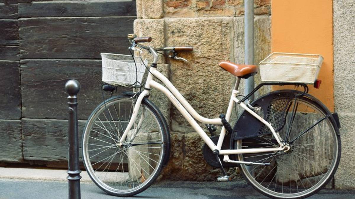 Forlì, ladro di bici a 83 anni. Denunciato dalla polizia