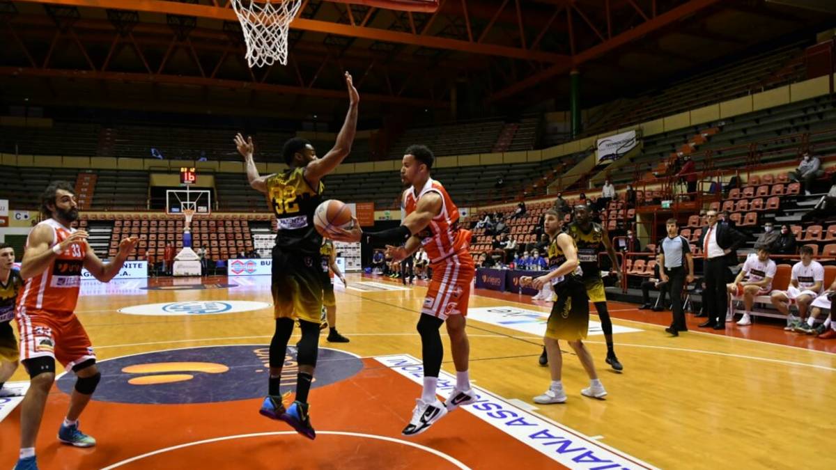 Basket A2, Dell'Agnello: Forlì, fai l'impossibile per vincere