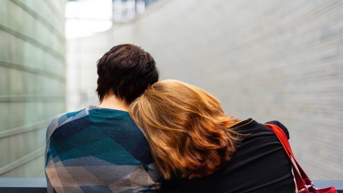 Ravenna, stalking alle vicine sposate. Una tentò il suicidio
