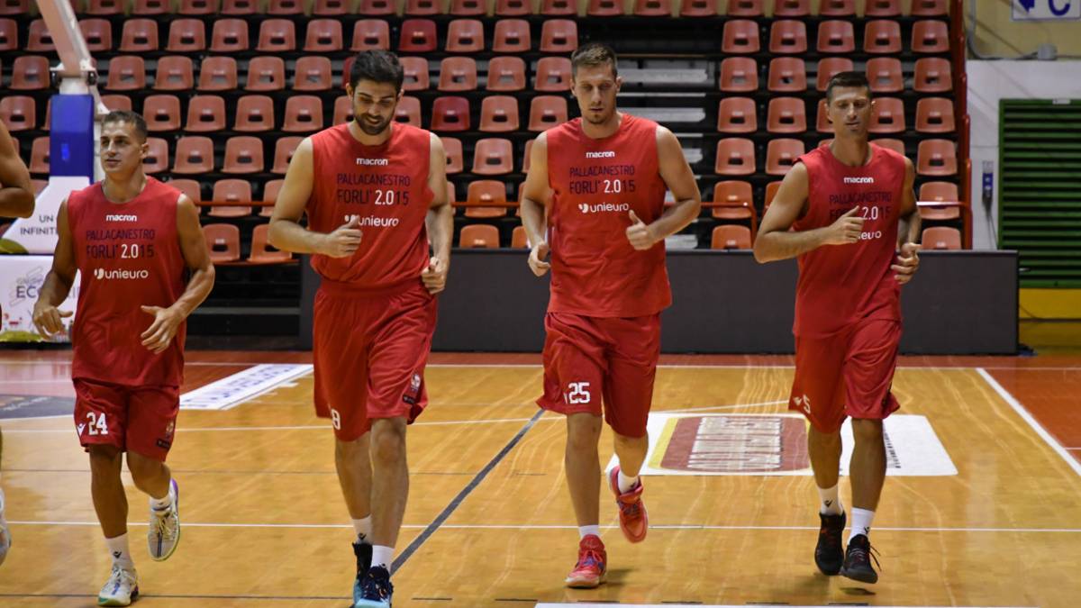 Basket A2, lunedì l'Unieuro si presenta ai suoi tifosi