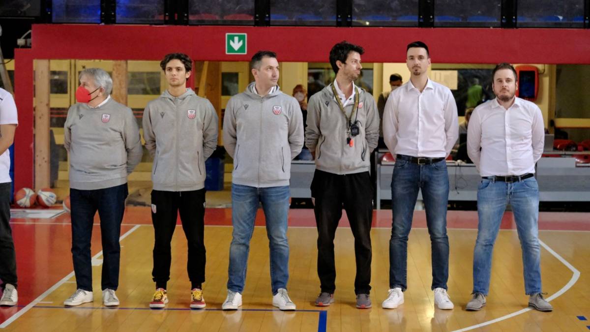 Basket B, l'Andrea Costa vuole un derby da ricordare