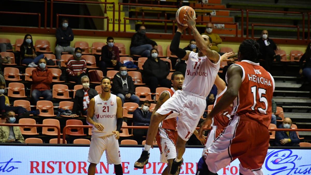 Basket A2, l'Unieuro decolla nel finale (76-59) - Gallery