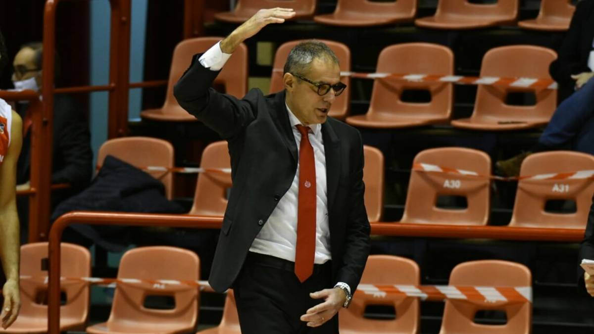 Basket A2 play-off, l'Unieuro a Roma per piazzare il sorpasso in gara3