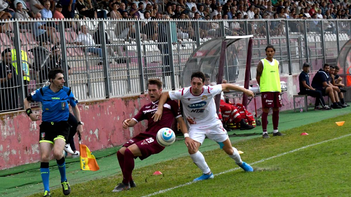 Calcio C, il Ravenna soffre ma si salva, l'Imolese indenne a Piacenza