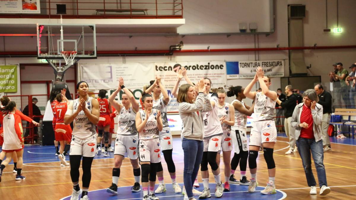 Basket A1 donne, la E-Work sbanca Broni e festeggia la salvezza (60-68)
