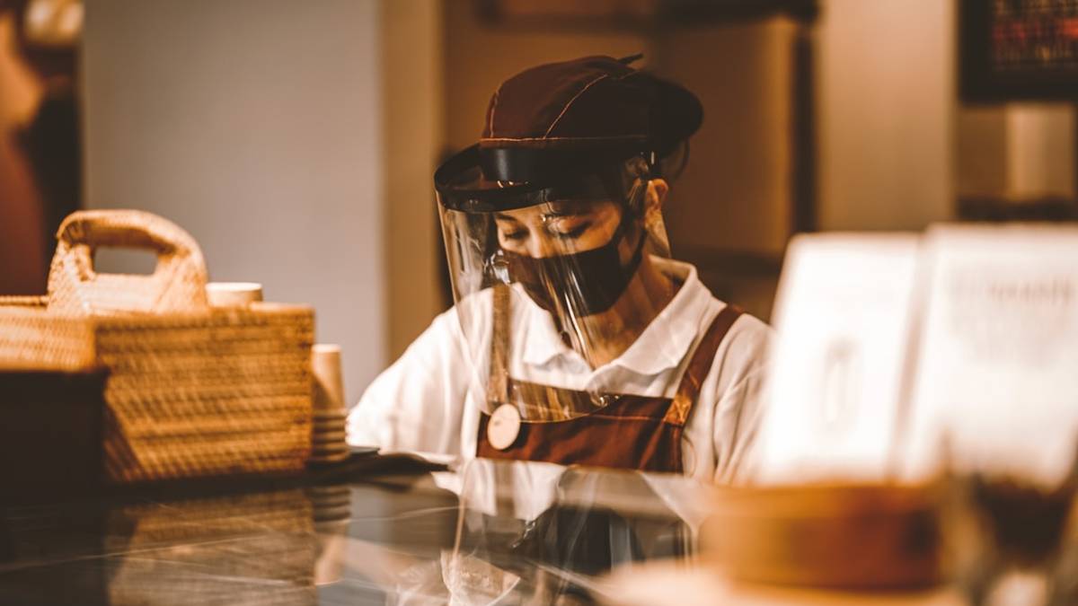 Covid, tavoli da 4 al ristorante e riunioni da remoto: il triste passo indietro di San Marino