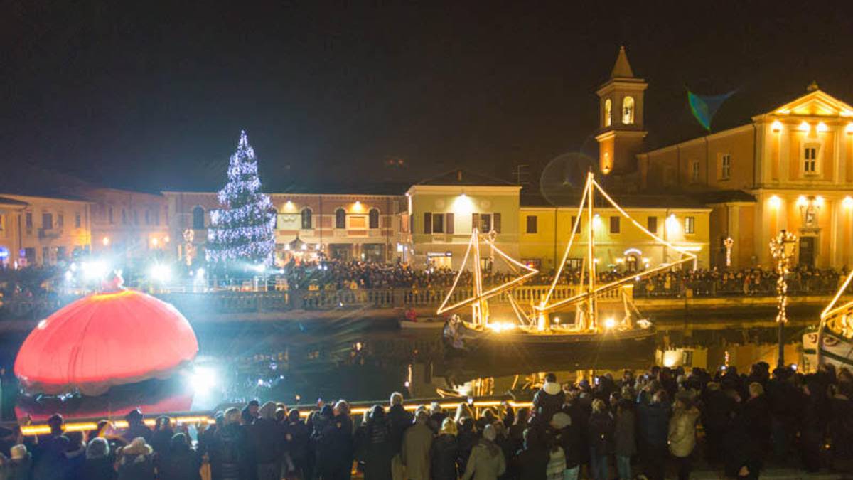 Da venerdì il porto di Cesenatico si illumina di notte anche in acqua