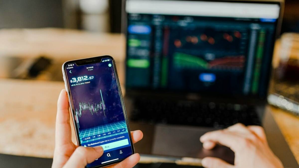 Trading online: boom di utenti, come scegliere la piattaforma per investire