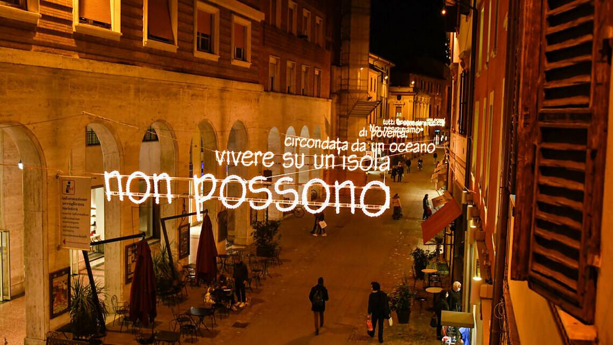 Imola, all'asta le luminarie con le frasi di Ayrton Senna