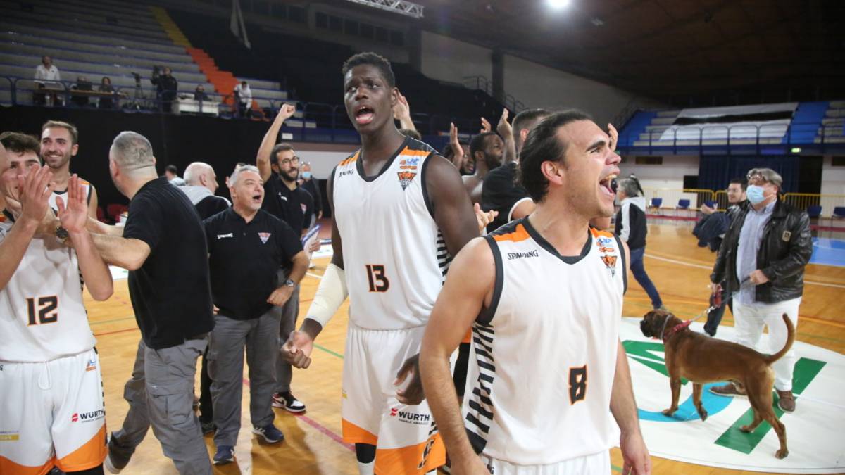Basket B, la fotogallery di Tigers-Real Sebastiani Rieti 61-58