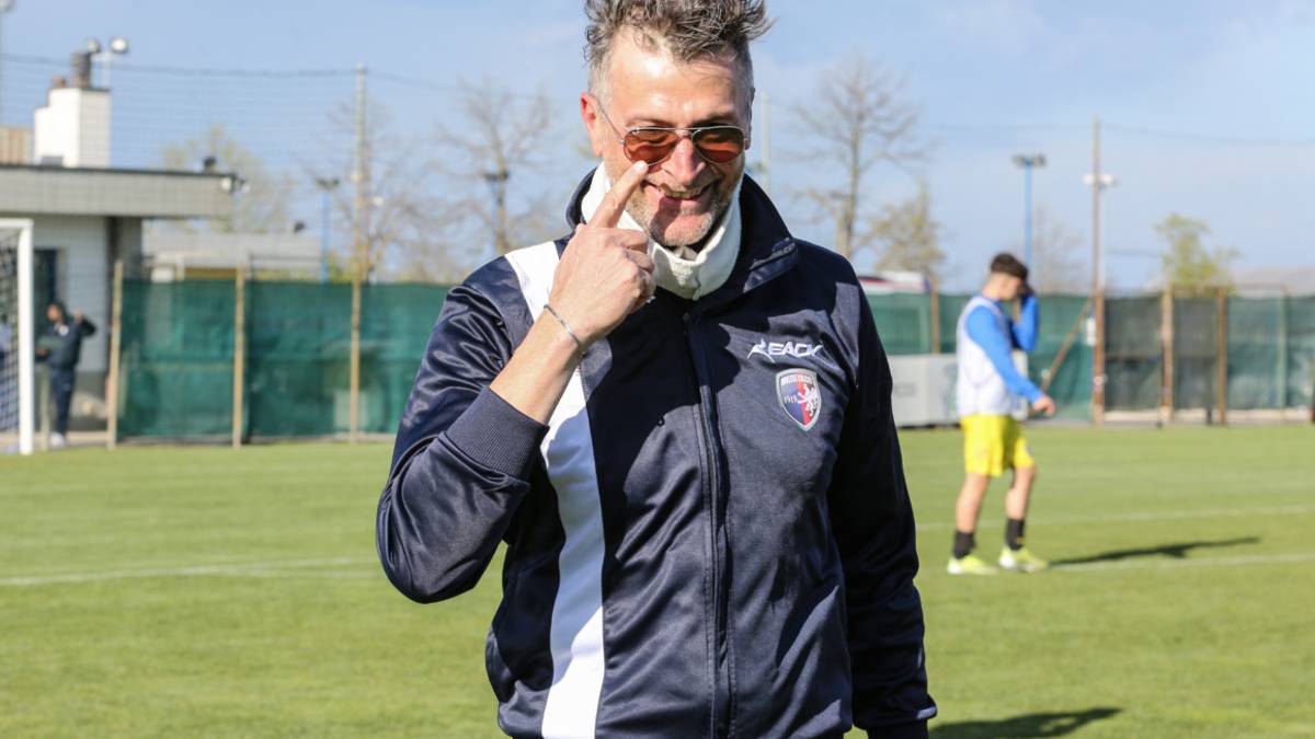 Calcio Primavera 2, Mezzetti e il rigore sbagliato dall'Imolese: «Non baratto la dignità con un punto in classifica»