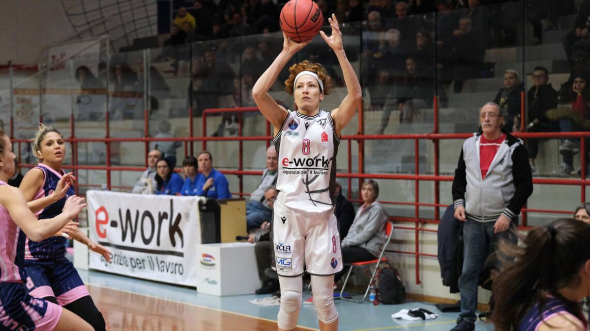 Basket donne, E-Work rinnova l'accordo con Faenza