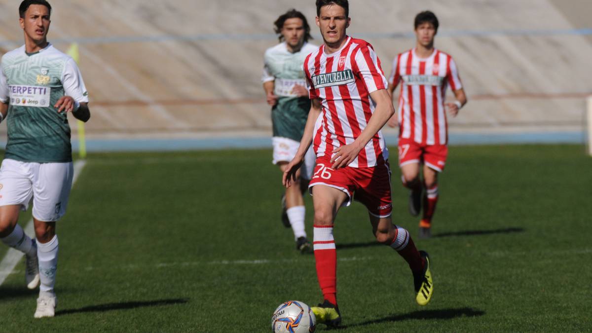 Calcio Serie D Girone F, Forlì salvo, Santarcangelo ai play-out