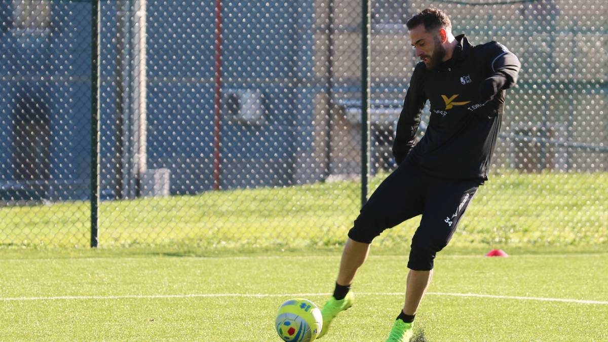 Calcio, Zampano ha firmato per il Cesena. Avrà il numero 27