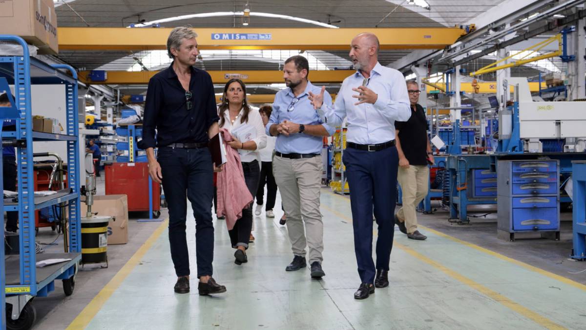 Andrea Gnassi visita sede Scm Group nel verucchiese